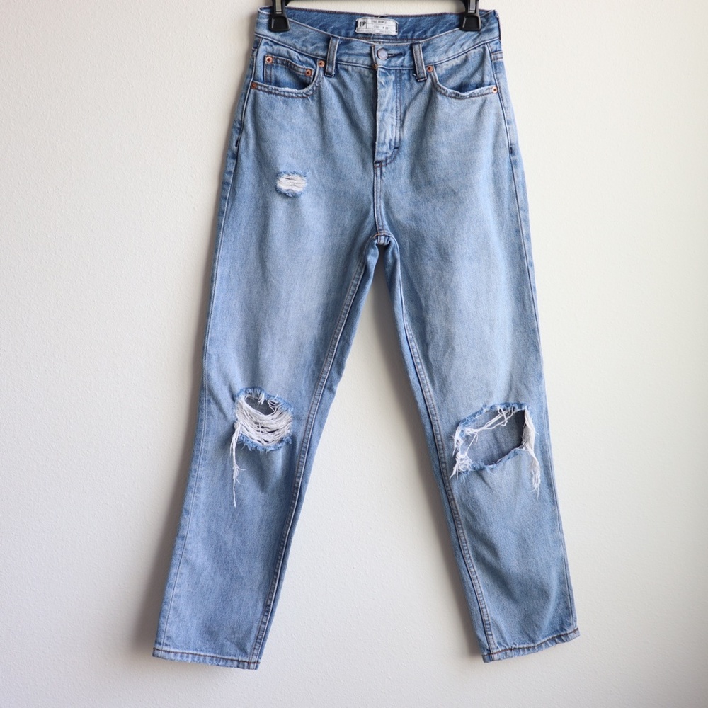 Free People Destroyed Syxx Boyfriend Jeans Size 26